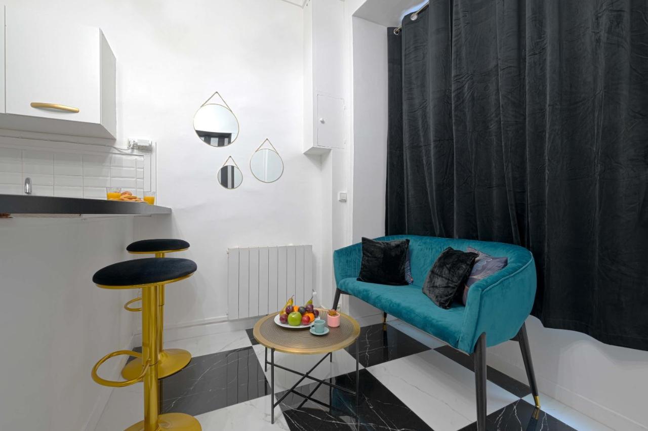 파리 Black & White - Chic & Petit Maison- Pigalle 9Eme 아파트 외부 사진